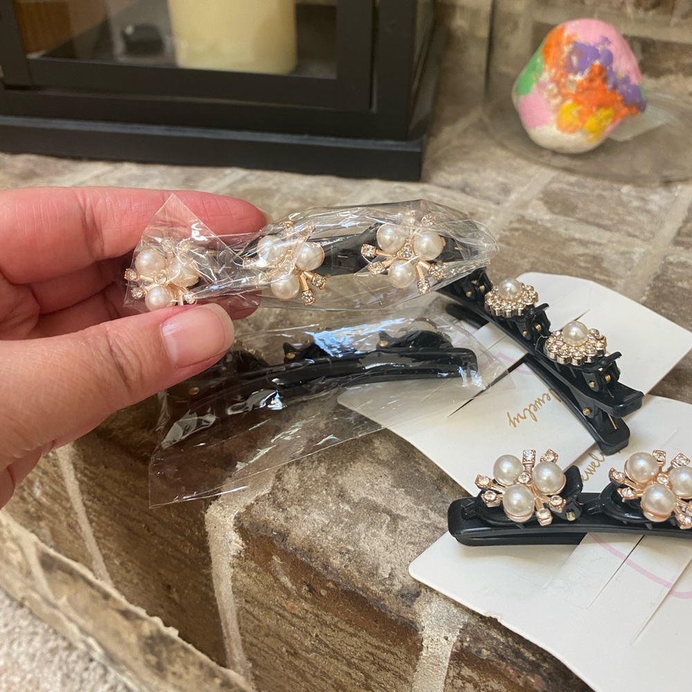 NEW LOT (4) HAIR CLIPS Pearls and Crystal Accents - Picture 2 of 5